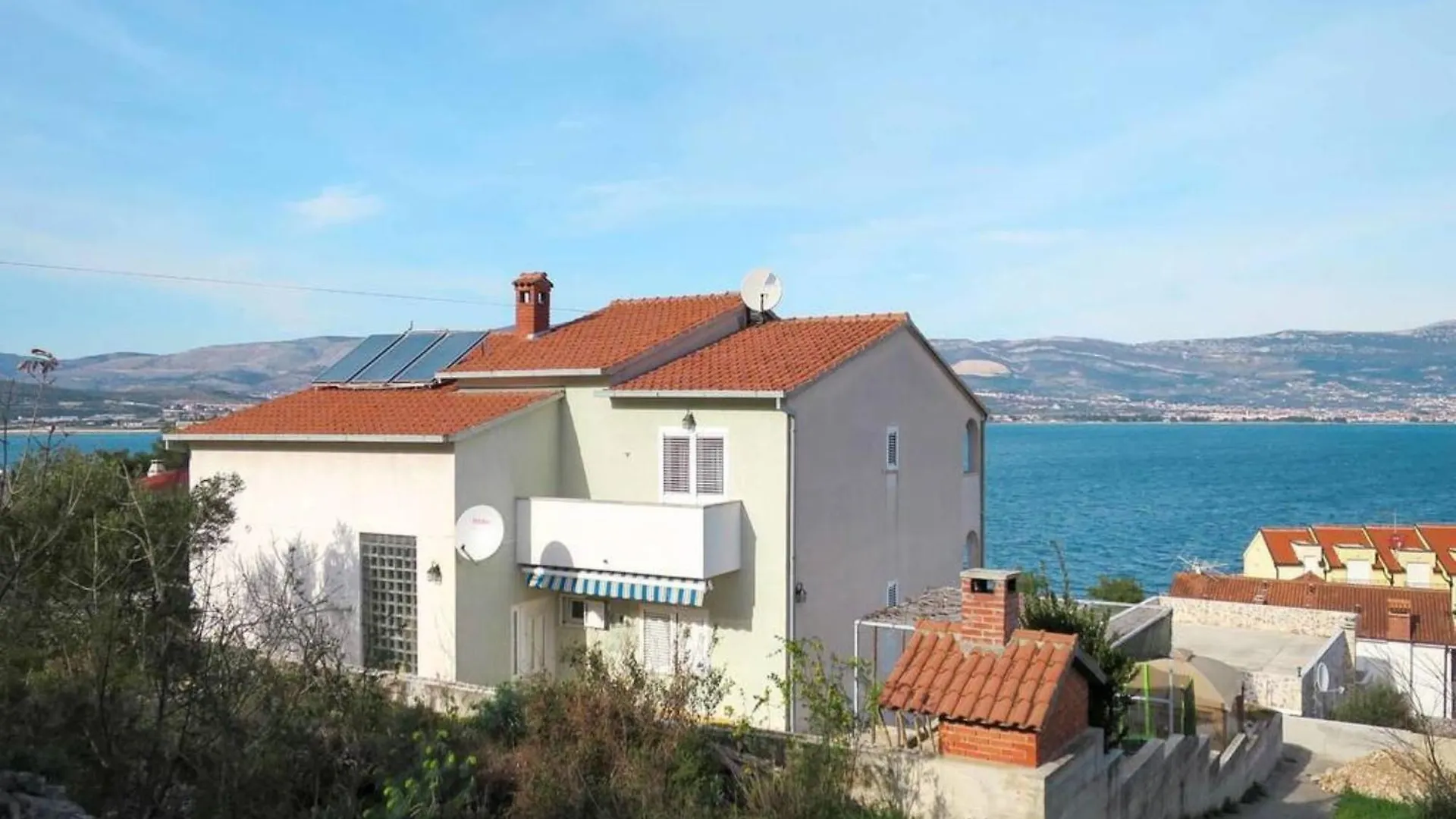 Sea-View Apartments With Pool, Terrace, And Outdoor Lounge In Scenic Ciovo Island Trogir